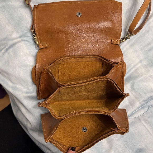A.S.98 Tan Leather Shoulder Bag - Picture 5 of 8